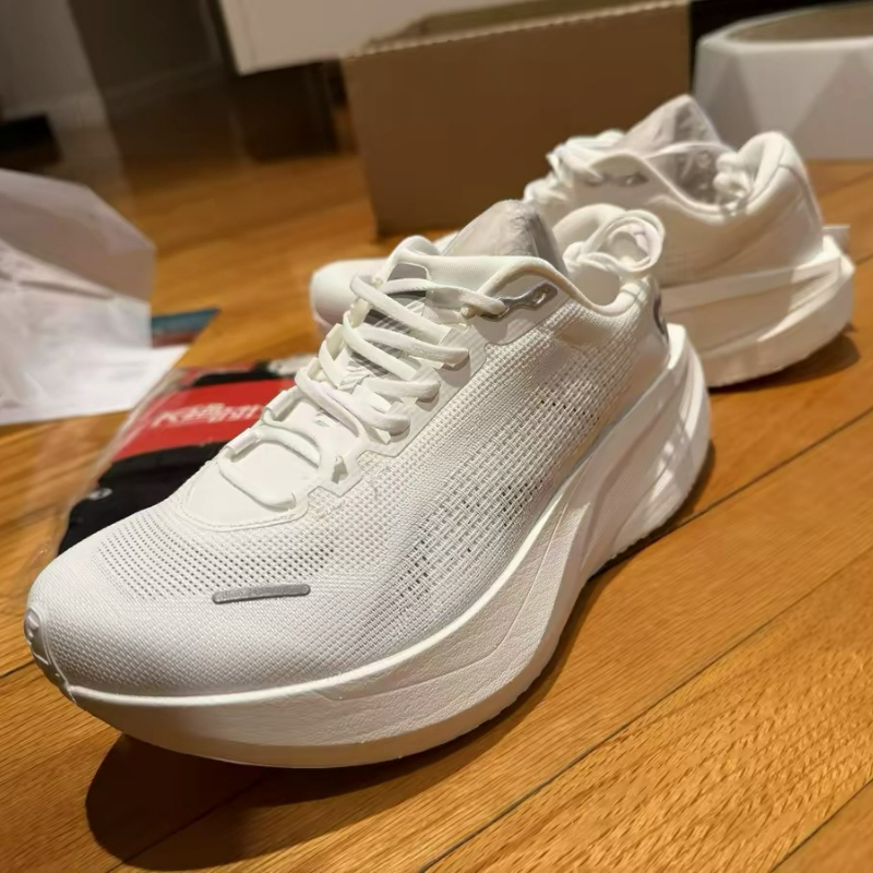 DYNAFISH Xiao Nian Laufschuhe  – Men Shoes Vs Women Bewertung und Preis